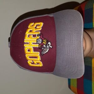 Uni of Minnesota Golden Gophers Embroidered Strapback Hat Cap